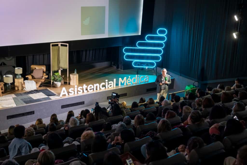 Asistencial Médica cerró el ciclo “Hablemos de las emociones” con la charla del Dr. Ariel Gold